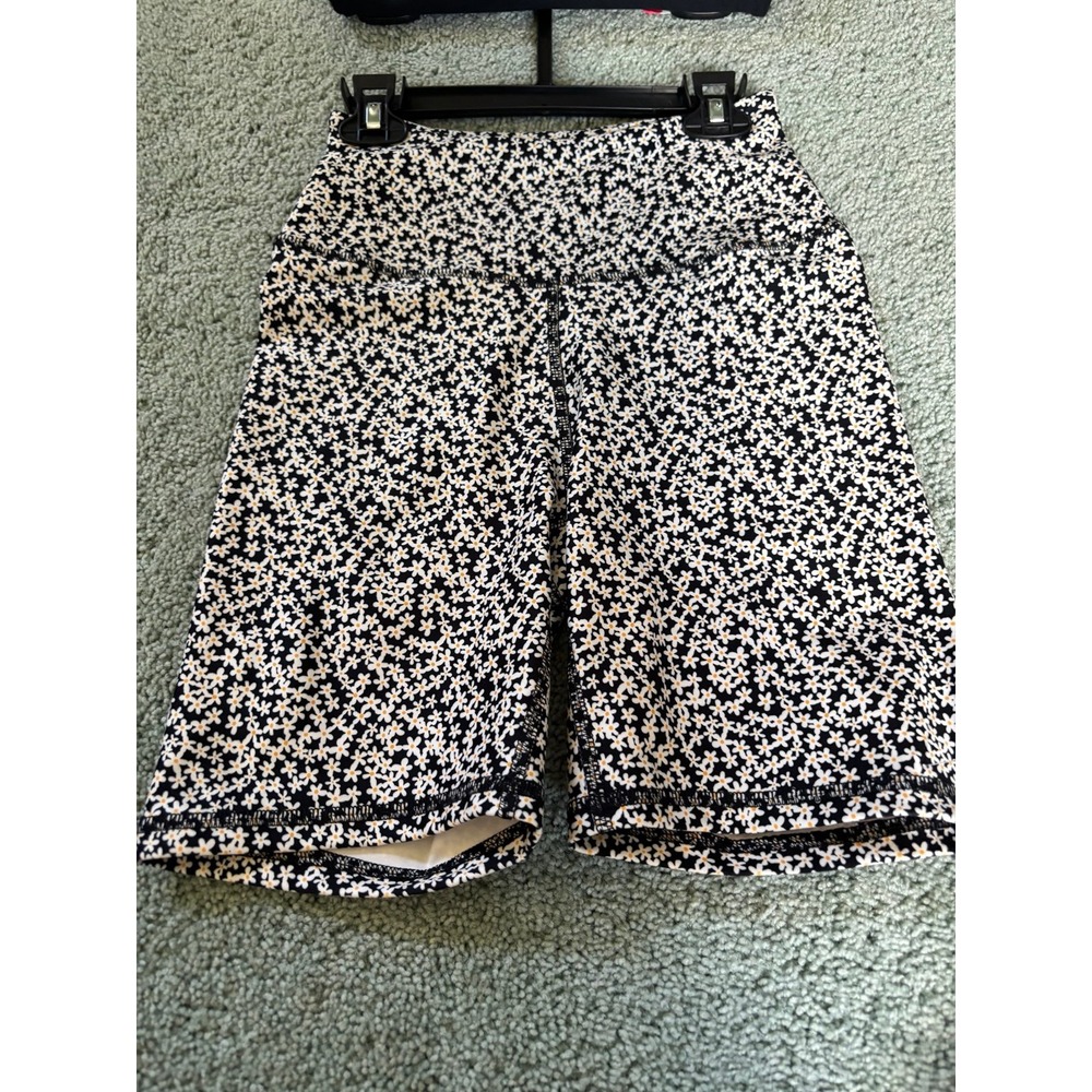 Balance Collection 2-Pack Easy Bermuda Shorts S Black/Ditsy Daisy NWT - Picture 5 of 7